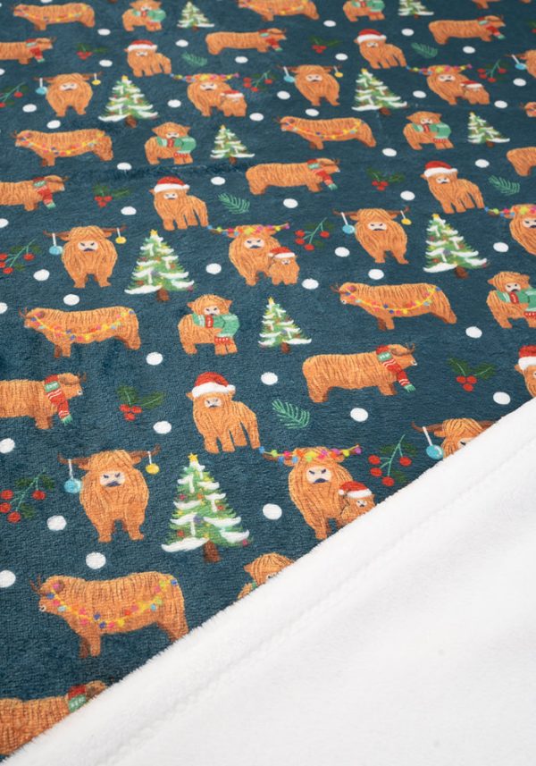 Pop-under Christmas Cows Print Plush Blanket For Cheap