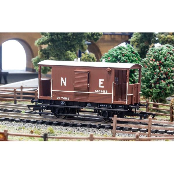 LNER DIA.034   Toad
B   20T Brake Van For Cheap