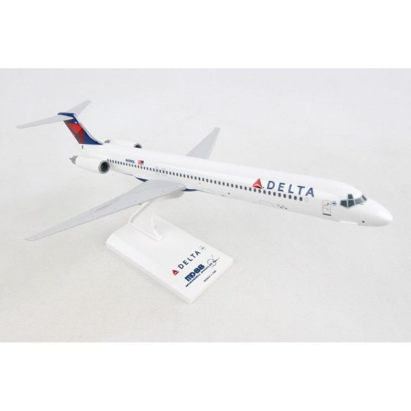 1 150 DELTA MD80 Online now