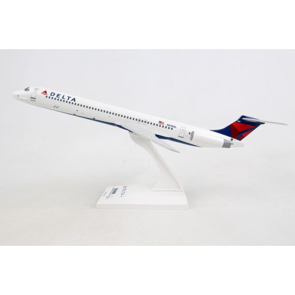 1 150 DELTA MD80 Online now