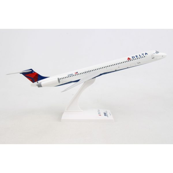 1 150 DELTA MD80 Online now